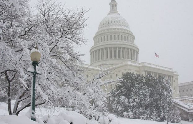 امریکا میں شدید برفباری، کئی ریاستوں میں ایمرجنسی نافذ
