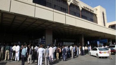 کراچی سے مسقط جانے والی قومی ایئرلائن کی پرواز تاخیر کا شکار