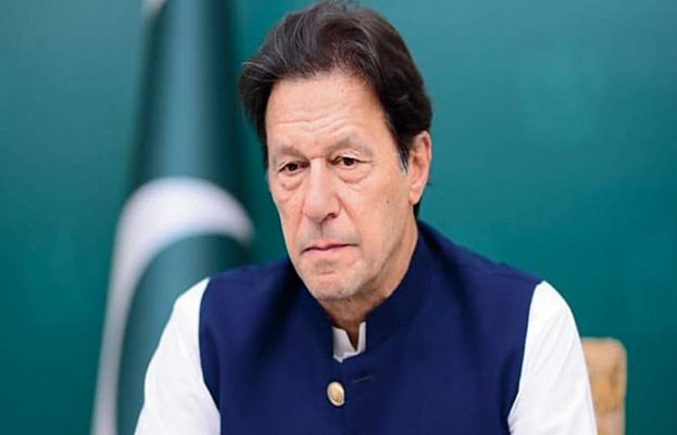 ممنوعہ فنڈنگ کیس: عمران خان کو آج ہی عدالت میں پیش ہونے کا حکم