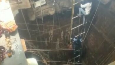 بھارت میں مندر کے کنویں کی چھت گرنے سے 12 افراد ہلاک