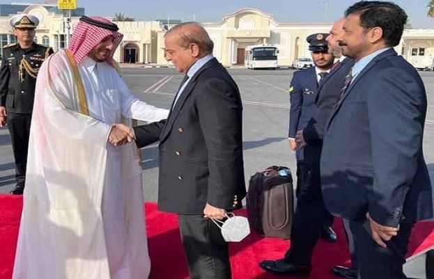 شہباز شریف اقوام متحدہ کی کانفرنس میں شرکت کیلئے قطر پہنچ گئے