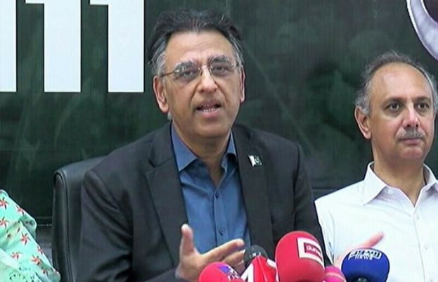 عمران خان کے پاس مصدقہ اطلاعات آرہی ہیں کہ ان کی جان کو خطرہ ہے: اسد عمر