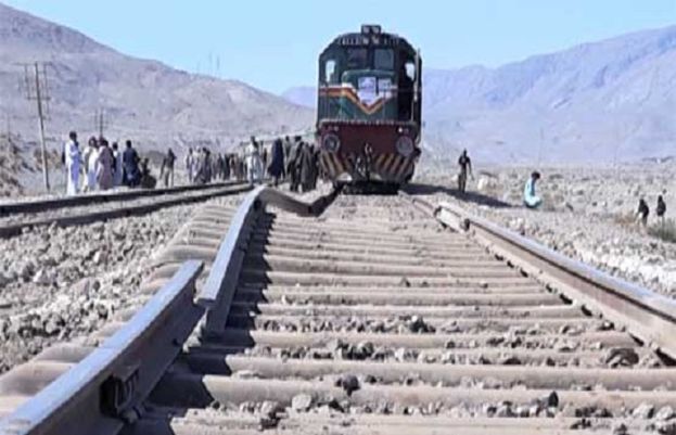 بولان میں میں ریلوے ٹریک پر دھماکا، ریل گاڑی کو جزوی نقصان