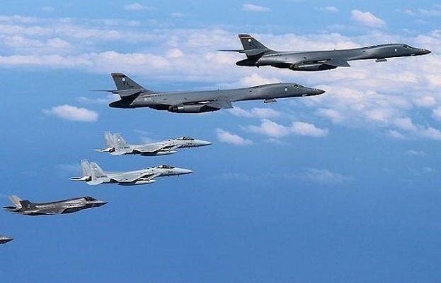 چین کے فوجی طیاروں کی تائیوان کو چاروں اطراف سے ’سِیل بند‘ کرکے لائیو فائر کی مشقیں