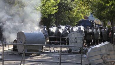 کوسوو: مظاہرین سے جھڑپوں میں نیٹو امن مشن کے 30 اہلکار زخمی