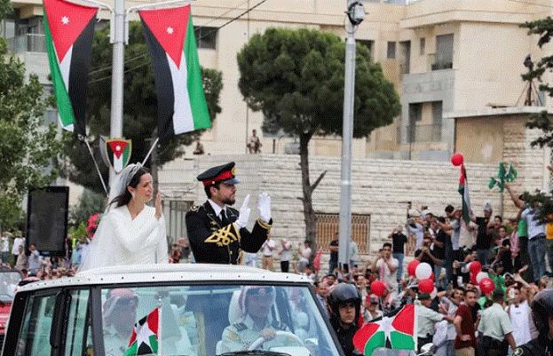 اردن کے ولی عہد حسین بن عبداللہ اور سعودی خاتون رجوہ آل سيف شادی کے بندھن میں بندھ گئے