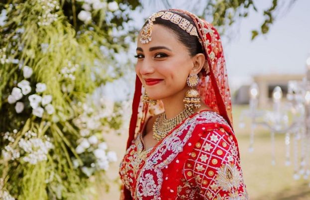 میرے عروسی لباس کے بارے میں کہا گیا کہ یہ بھارتی وزیراعظم نے بھیجا ہے: اشنا شاہ