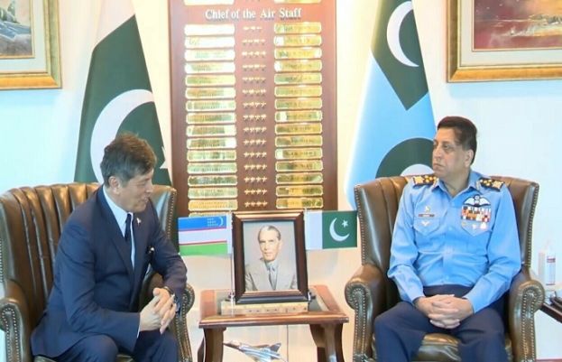 ازبک سفیر کی ائیر چیف مارشل ظہیر بابر سدھو سے ملاقات، باہمی دلچسپی کے امور پر تبادلہ خیال
