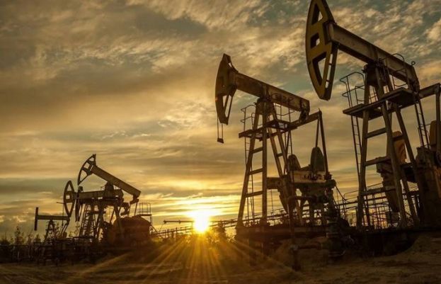 سعودی عرب کا تیل کی پیداوار میں نمایاں کمی کا اعلان