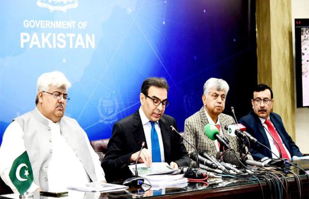 بل ادا کرنے تک عوام کو سستی بجلی نہیں ملے گی: نگراں وزیر توانائی