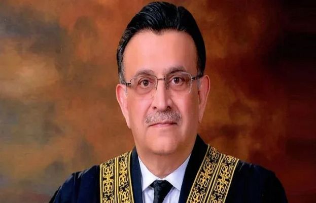 سپریم کورٹ کے تمام ججز کے آزاد ہونے پر کسی کو شک نہیں ہونا چاہیے: چیف جسٹس