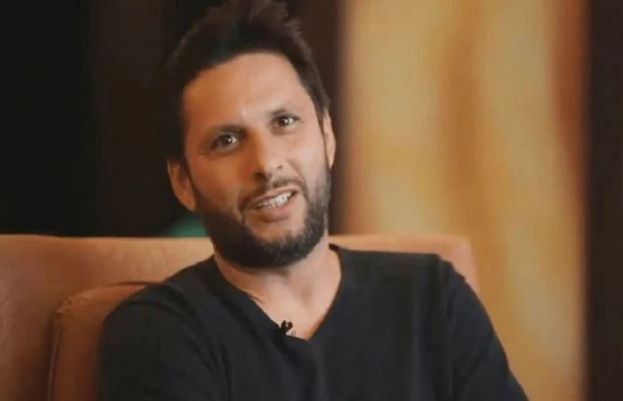 مداحوں کے کس عمل سے پریشان ہیں؟ شاہد آفریدی نے بتادیا