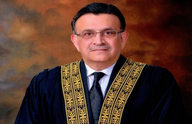 مئی تک کن شخصیات کے نیب ریفرنس واپس ہوئے ریکارڈ پر آ چکا ہے: چیف جسٹس