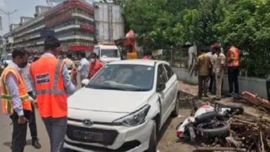 معروف اداکار کی تیز رفتار گاڑی فٹ پاتھ پر چڑھنے سے خاتون ہلاک