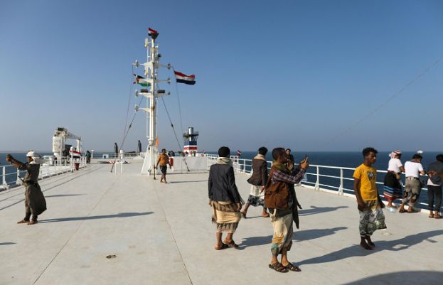 حوثیوں کے زیر قبضہ اسرائیلی بحری جہاز سیاحوں کی توجہ کا مرکز بن گیا