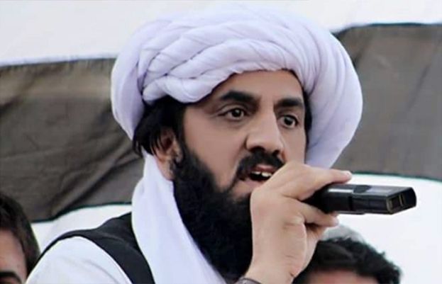 چمن: جے یو آئی (ف) کے رہنما حافظ حمد اللہ کی گاڑی پر فائرنگ