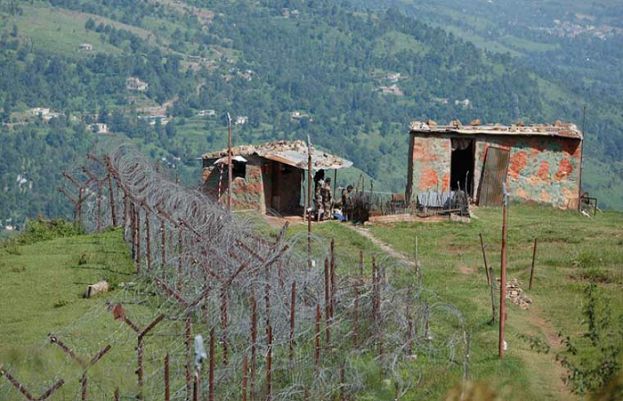 بھارت پر جنگی جنون سوار، سرحدی دیہات خالی کروا لیے