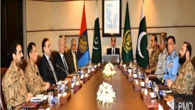 وزیراعظم کا مسلح افواج کے سربراہان اور وفاقی وزرا کیساتھ آئی ایس آئی ہیڈکوارٹرز کا دورہ، سیکیورٹی صورتحال پر بریفنگ