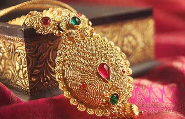 ملک میں سونے کی قیمت میں معمولی کمی