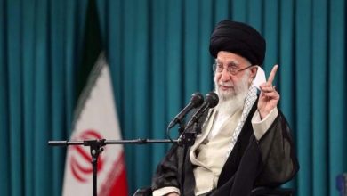 امریکا سن لے ایران کبھی سرنڈر نہیں کرے گا، آیت اللہ سید علی خامنہ ای