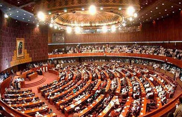 قومی اسمبلی اجلاس، پیپلز پارٹی اور ایم کیو ایم اراکین میں تلخ کلامی
