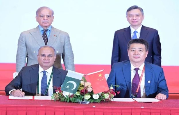 پاکستان اور چین کے درمیان 7 ارب ڈالر سے زائد مالیت کے معاہدے