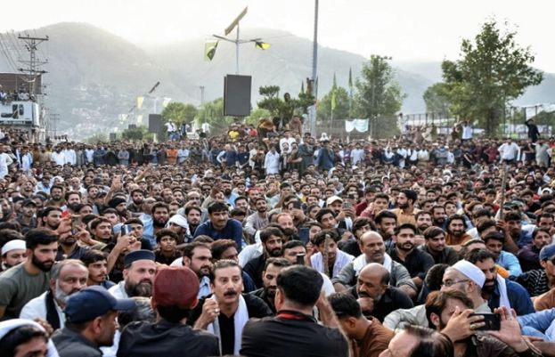 حکومت کے ساتھ کالعدم ایکشن کمیٹی کے مذاکرات کامیاب، مظفر آباد کی طرف مارچ 21 جولائی تک مؤخر