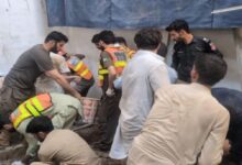پشاور میں نجی اسکول کی چھت گرگئی، 34 بچے اور ایک ٹیچر جاں بحق