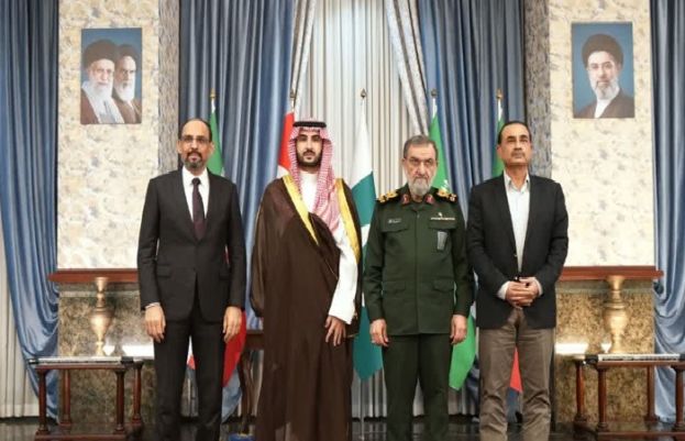 مکہ دفاعی معاہدے کے اعلیٰ حکام کی ایرانی قیادت سے ملاقات، تعاون مضبوط بنانے کیلئے مذاکرات جاری رکھنے پر اتفاق